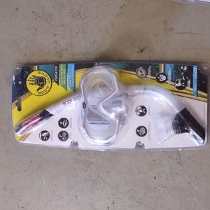 Body Glove snorkel set